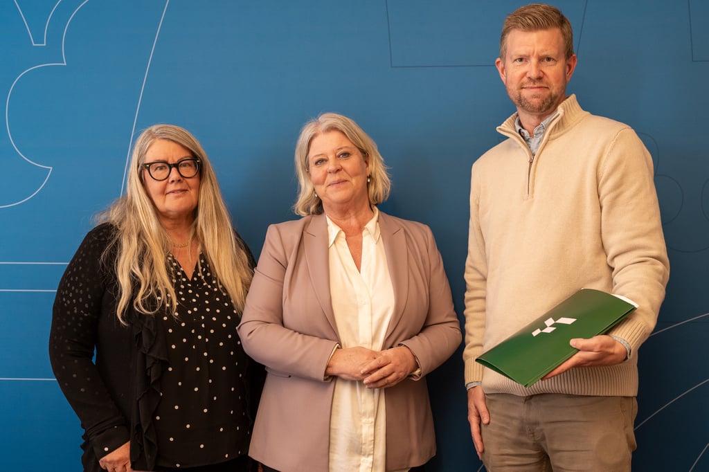 AnnikaWallenskog_CamillaWalterssonGrönvall_HenrikPetren_fotograf_KalleLjungberg