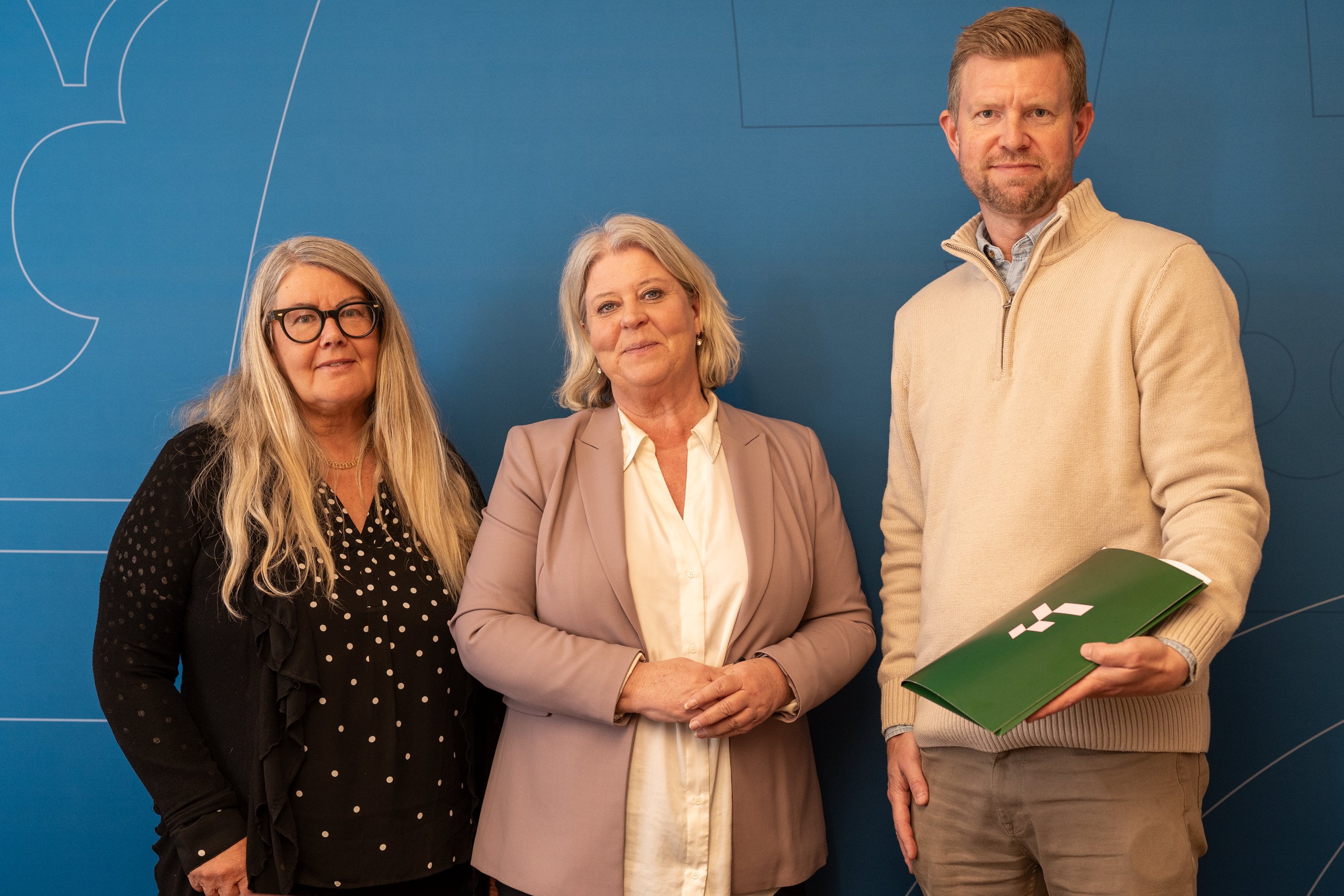 AnnikaWallenskog_CamillaWalterssonGrönvall_HenrikPetren_fotograf_KalleLjungberg